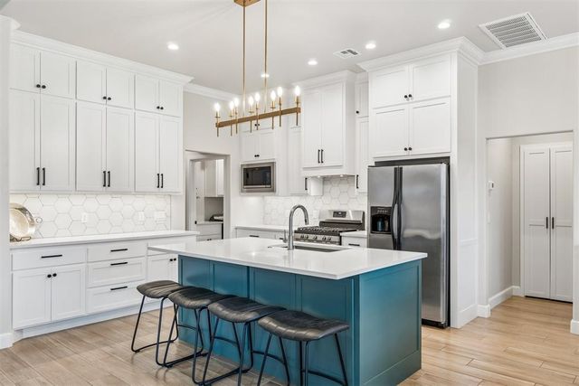 532 Dardanelle Pass, Edmond, OK 73025