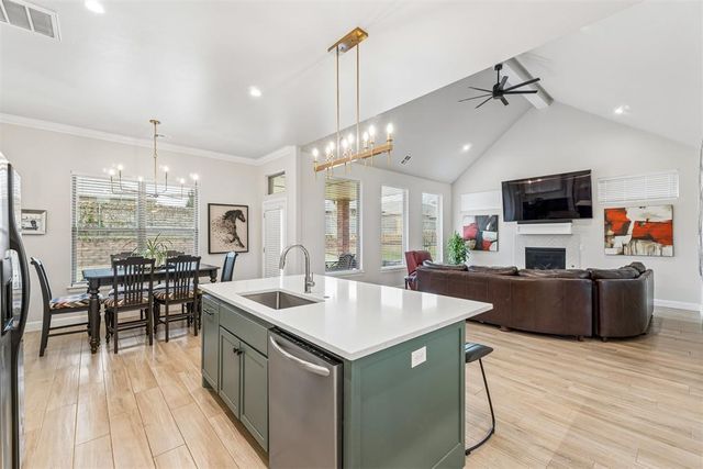 532 Dardanelle Pass, Edmond, OK 73025