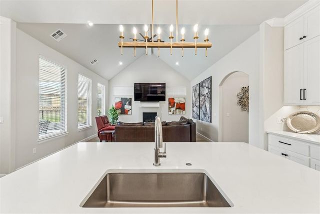 532 Dardanelle Pass, Edmond, OK 73025