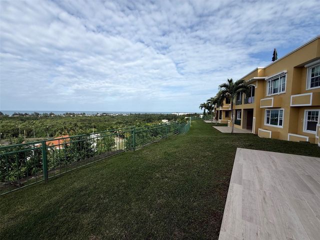 Calle 10 E 101, Rio Grande, PR 00745