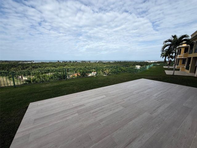 Calle 10 E 101, Rio Grande, PR 00745