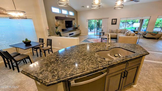 62870 E Amberwood Drive, Tucson, AZ 85739