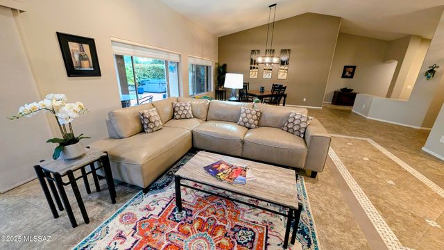 62870 E Amberwood Drive, Tucson, AZ 85739