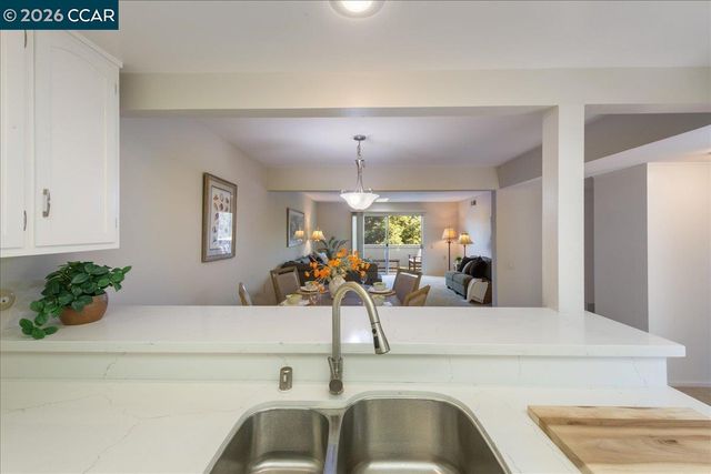 1573 Rockledge Ln 3, Walnut Creek, CA 94595