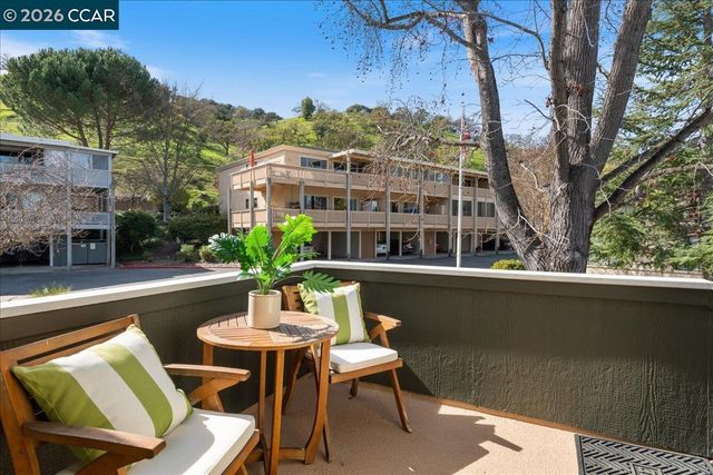 1573 Rockledge Ln 3, Walnut Creek, CA 94595