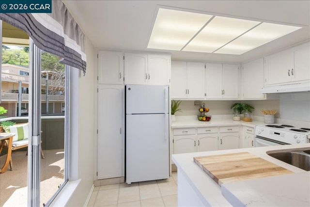 1573 Rockledge Ln 3, Walnut Creek, CA 94595