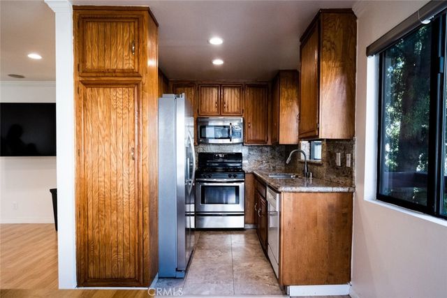 18185 W Sundowner Way 837, Canyon Country, CA 91387
