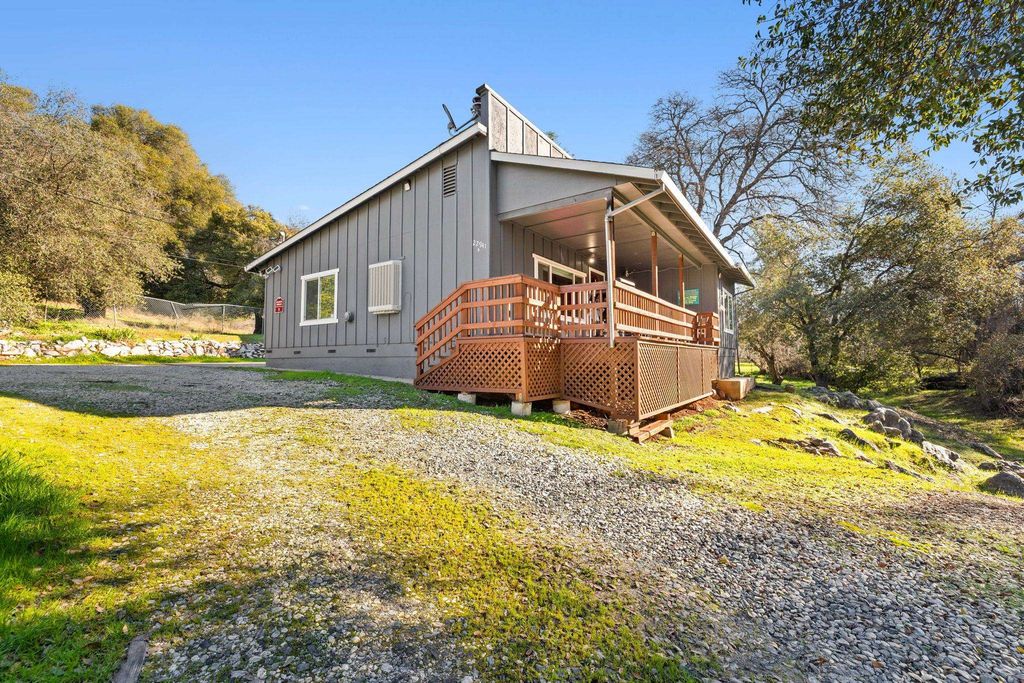 22941 Hudson Road, Columbia, CA 95310