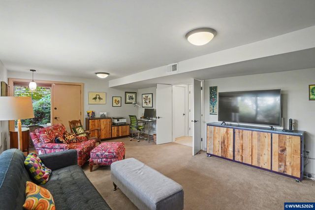 3455 Biegler Ln S, Salem, OR 97302