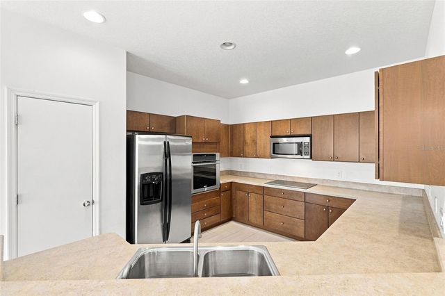 340 GOLDEN DEWDROP WAY, Oviedo, FL 32765
