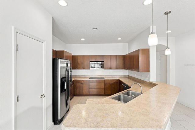 340 GOLDEN DEWDROP WAY, Oviedo, FL 32765