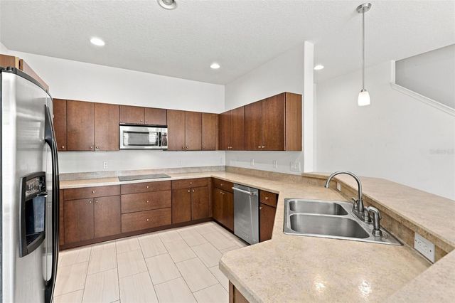 340 GOLDEN DEWDROP WAY, Oviedo, FL 32765