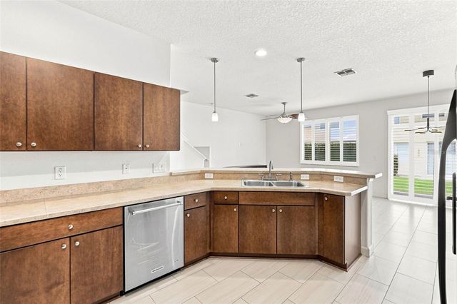 340 GOLDEN DEWDROP WAY, Oviedo, FL 32765