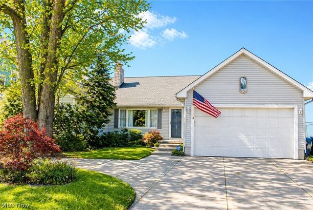 2025 E Erie Avenue, Lorain, OH 44052