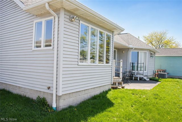 2025 E Erie Avenue, Lorain, OH 44052