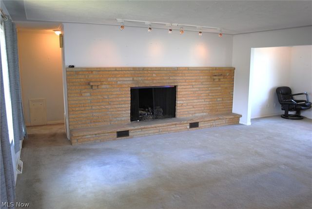 2025 E Erie Avenue, Lorain, OH 44052