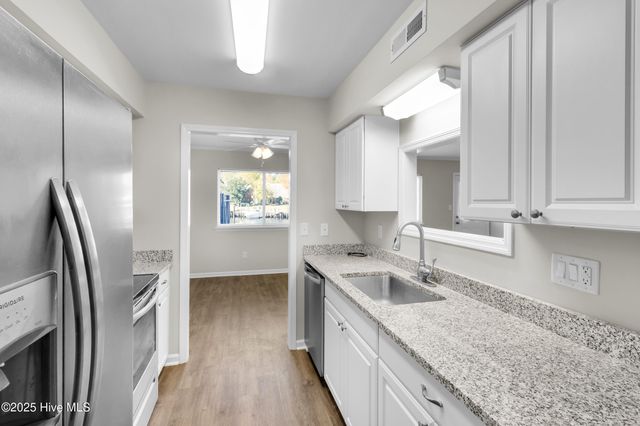 18 Harbour Walk, New Bern, NC 28562