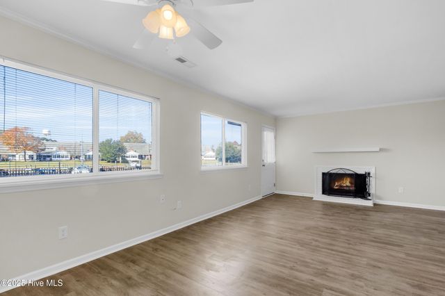 18 Harbour Walk, New Bern, NC 28562