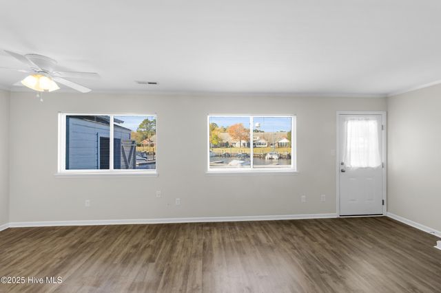 18 Harbour Walk, New Bern, NC 28562