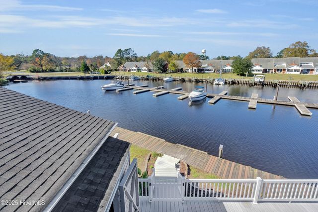18 Harbour Walk, New Bern, NC 28562