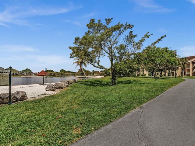 15325 SW 106th Terrace 636, Miami, FL 33196