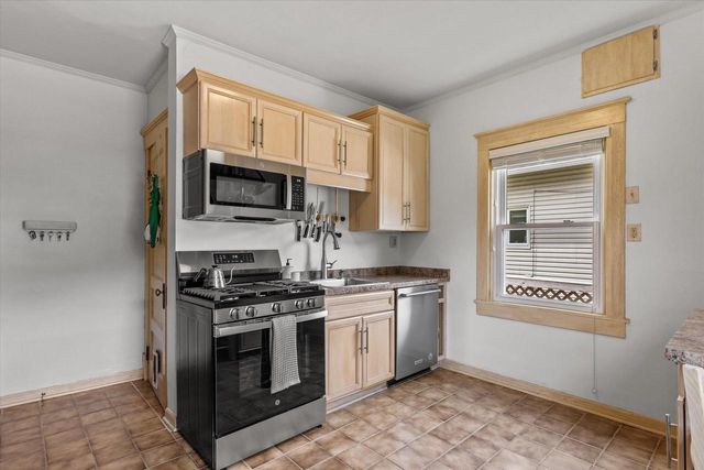 3416 S Delaware AVENUE, Milwaukee, WI 53207
