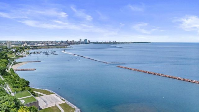 3416 S Delaware AVENUE, Milwaukee, WI 53207