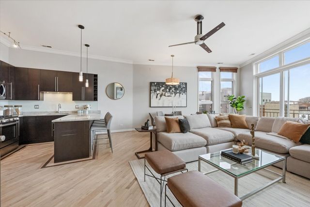 2623 W CHICAGO Avenue 4, Chicago, IL 60622