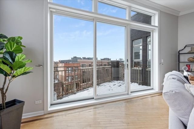 2623 W CHICAGO Avenue 4, Chicago, IL 60622