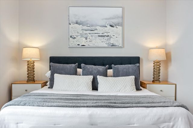 2623 W CHICAGO Avenue 4, Chicago, IL 60622