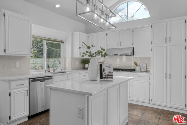 28848 Deodar Place, Santa Clarita, CA 91390