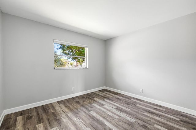 5162 NE 6th Avenue 317, Oakland Park, FL 33334
