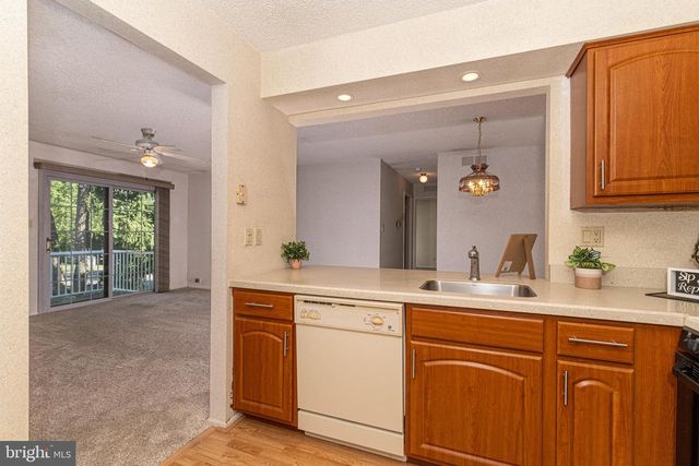 186-B COLLIN CT, Mount Laurel, NJ 08054