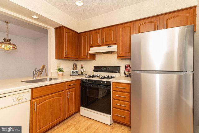 186-B COLLIN CT, Mount Laurel, NJ 08054