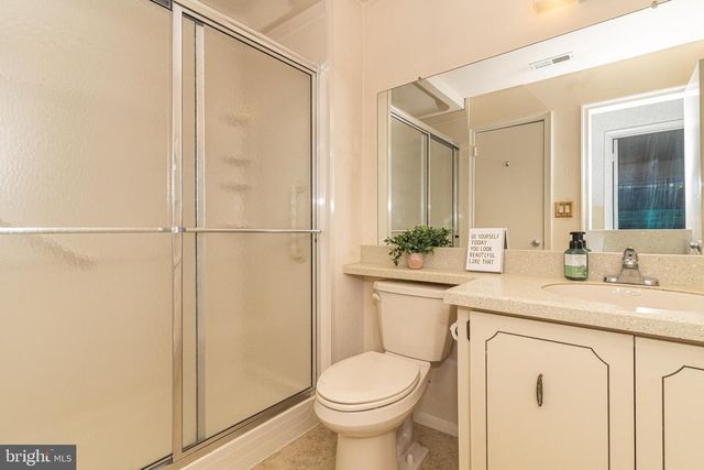 186-B COLLIN CT, Mount Laurel, NJ 08054