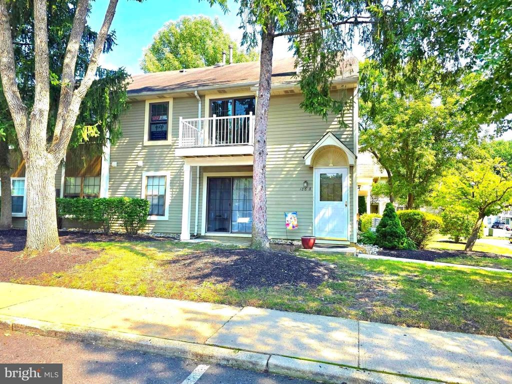 186-B COLLIN CT, Mount Laurel, NJ 08054