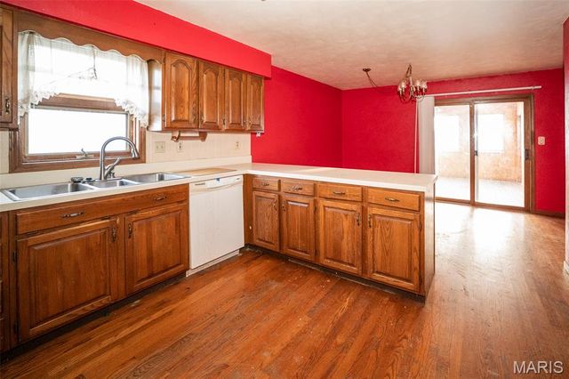 123 Jefferson Drive, Waterloo, IL 62298