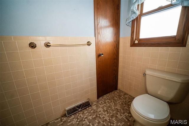 123 Jefferson Drive, Waterloo, IL 62298