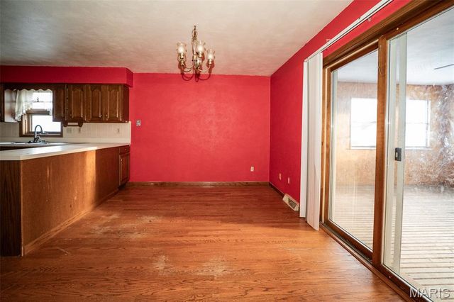 123 Jefferson Drive, Waterloo, IL 62298