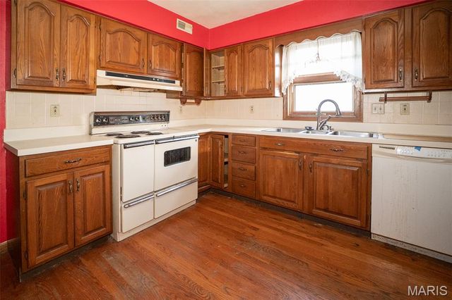 123 Jefferson Drive, Waterloo, IL 62298