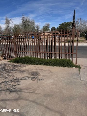 386 McCune Road B, El Paso, TX 79915