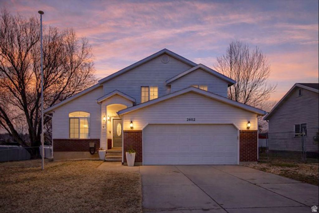 2602 W 3900 S, Roy, UT 84067