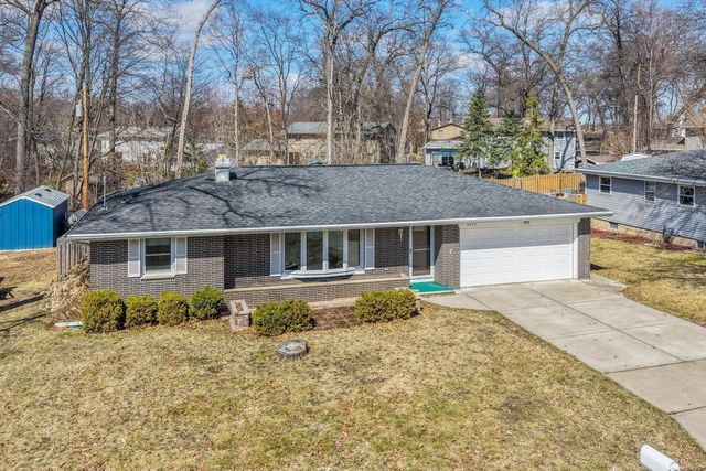 2070 WEST POINT TERRACE, Green Bay, WI 54304