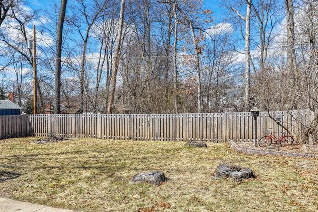 2070 WEST POINT TERRACE, Green Bay, WI 54304