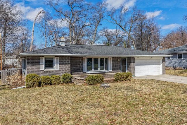 2070 WEST POINT TERRACE, Green Bay, WI 54304
