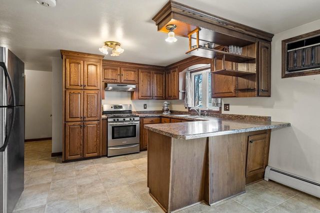 2070 WEST POINT TERRACE, Green Bay, WI 54304