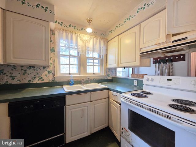 410 5TH AVE, Denver, PA 17517