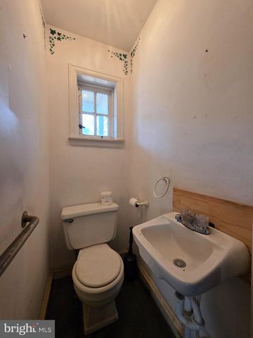 410 5TH AVE, Denver, PA 17517