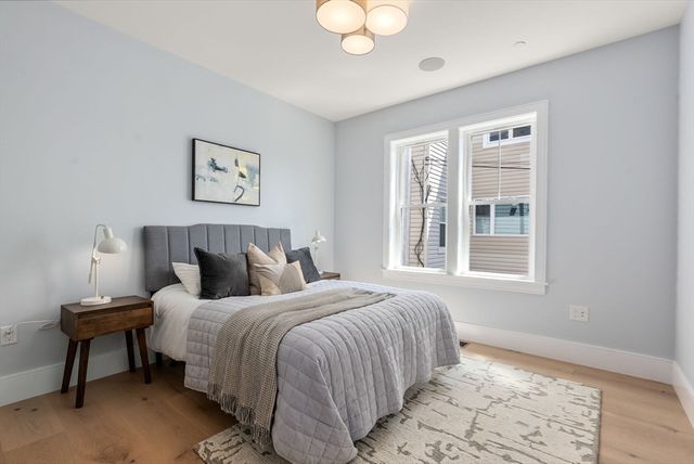 527 East 7th Street 1, Boston, MA 02127