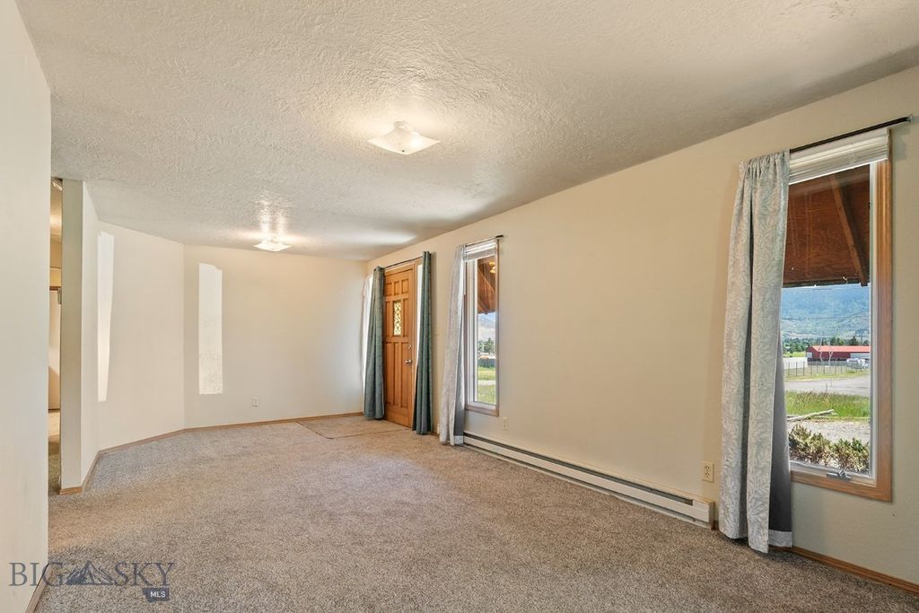 390 Holmes Avenue, Butte, MT 59701 — photo 4